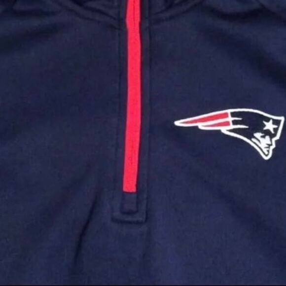 NFL New England Patriots Boy's LG Graphic Pullover NWT - Picture 2 of 5